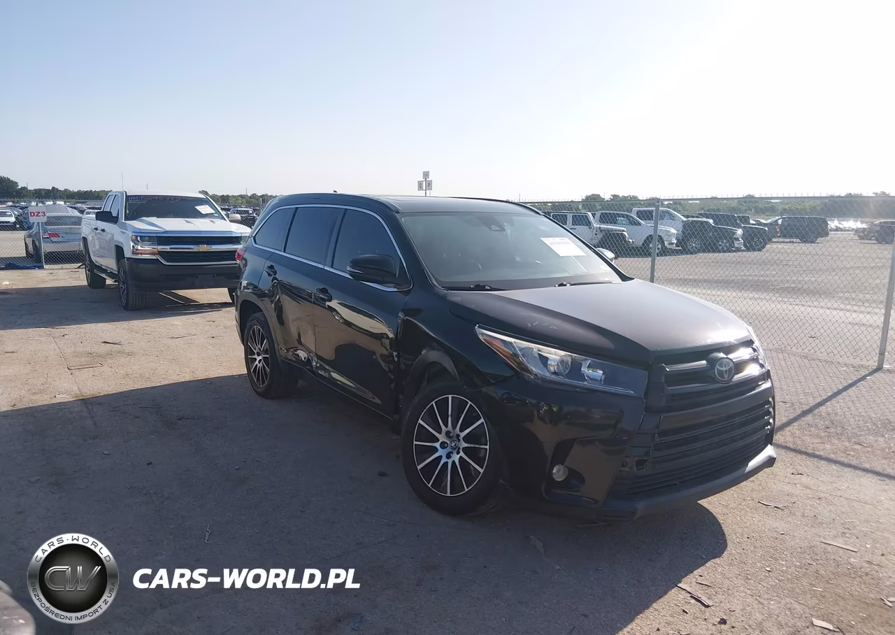 2017 Toyota Highlander Se – zdjęcie 1 z 15