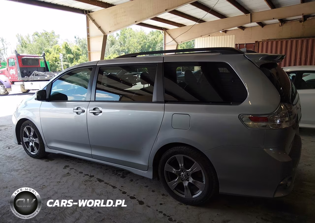 2018 Toyota Sienna Se Premium 8 Passenger VIN:5TDXZ3DC1JS920602 - 14