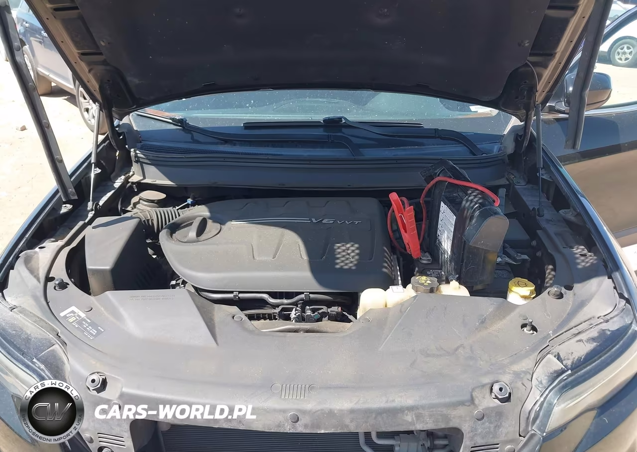 2019 Jeep Cherokee Latitude Plus 4X4 VIN:1C4PJMLX6KD258501 - 10