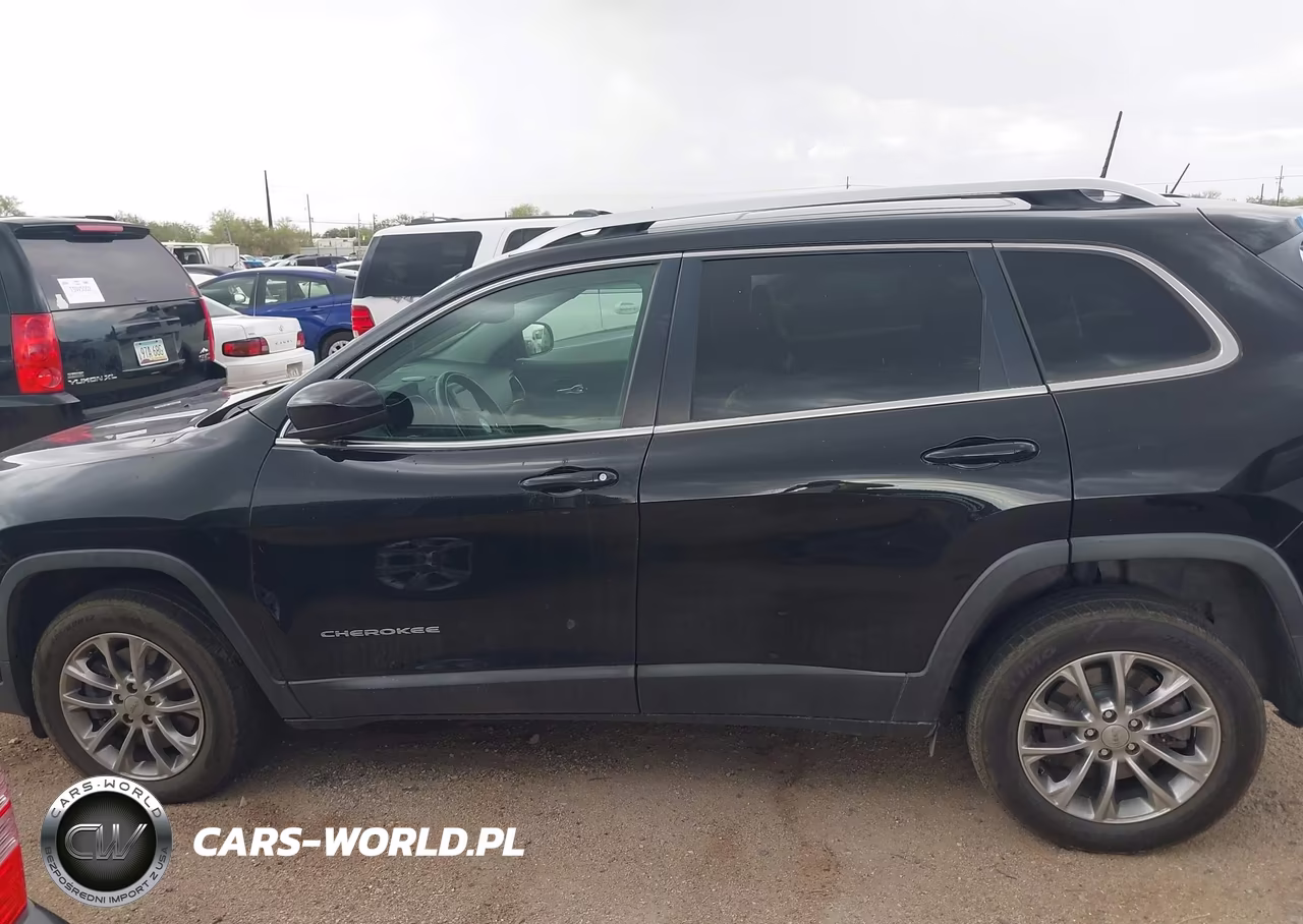 2019 Jeep Cherokee Latitude Plus 4X4 VIN:1C4PJMLX6KD258501 - 14