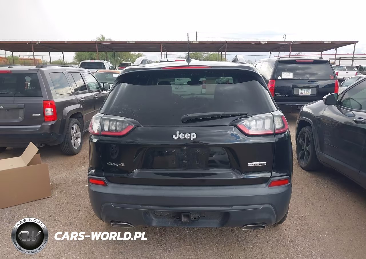 2019 Jeep Cherokee Latitude Plus 4X4 VIN:1C4PJMLX6KD258501 - 16