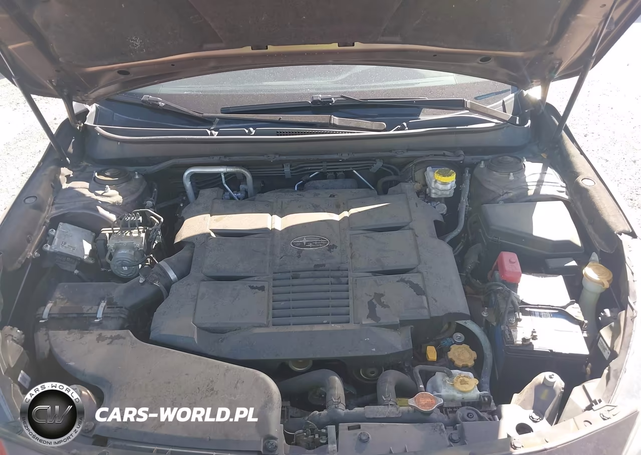 2019 Subaru Outback 3.6R Touring VIN:4S4BSETC4K3355823 - 10