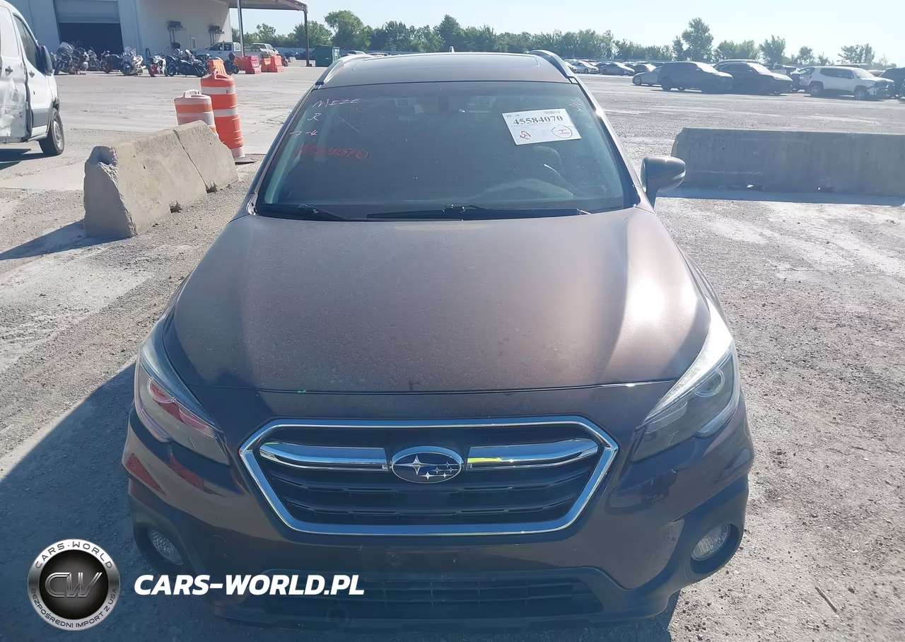 2019 Subaru Outback 3.6R Touring VIN:4S4BSETC4K3355823 - 12