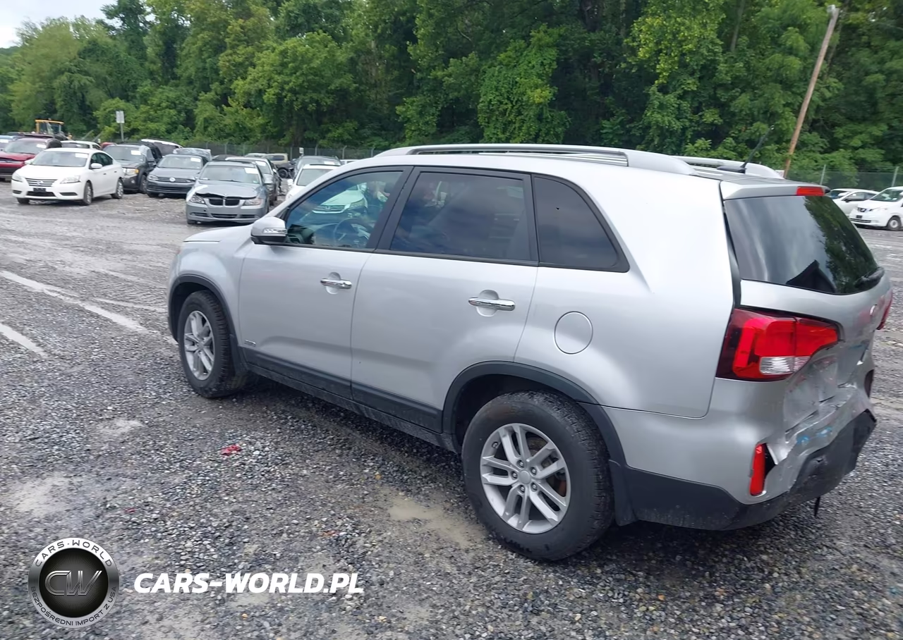 2015 Kia Sorento Lx VIN:5XYKTDA62FG564178 - 3