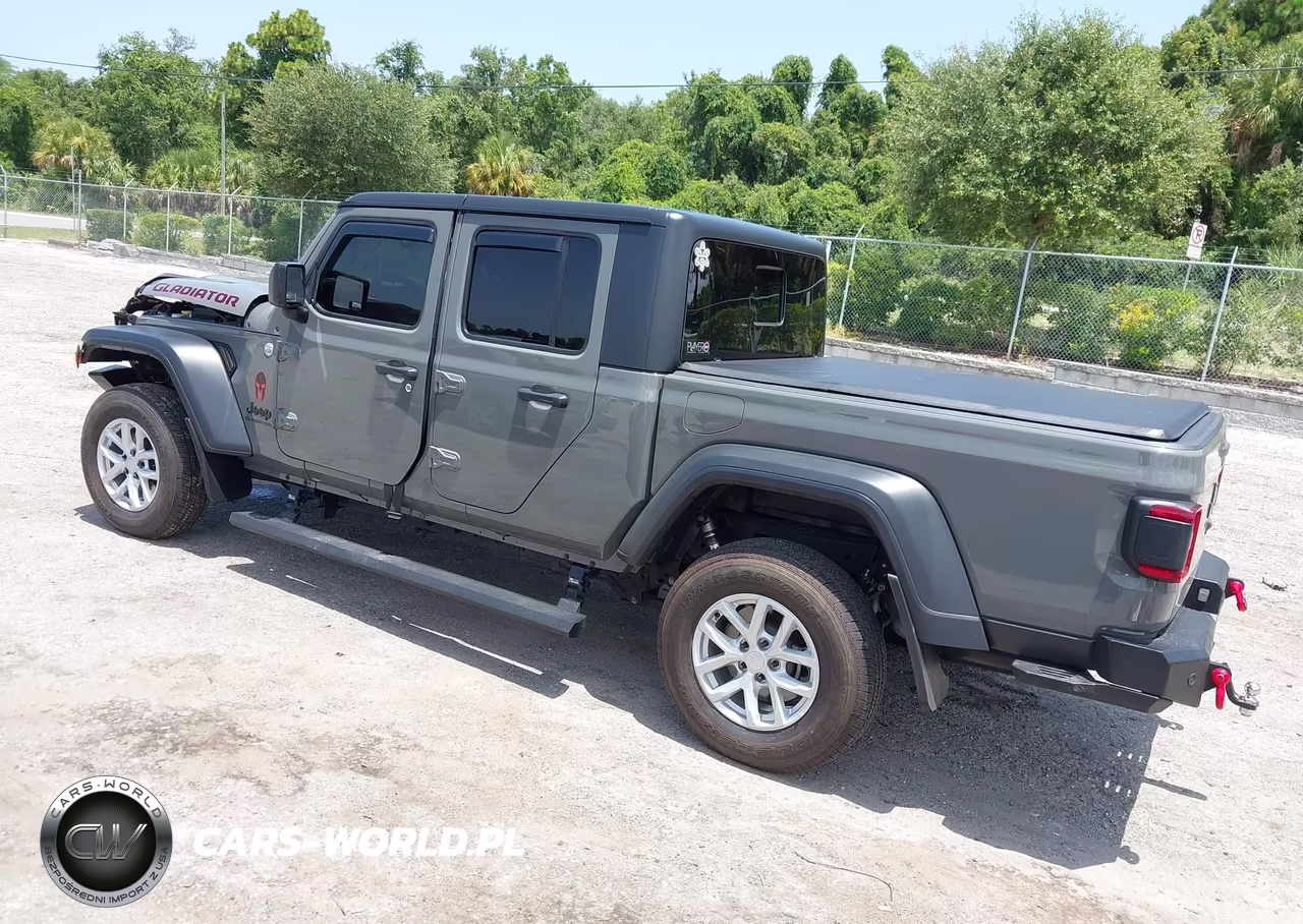 2020 Jeep Gladiator Sport S 4X4 VIN:1C6HJTAG5LL168255 - 3