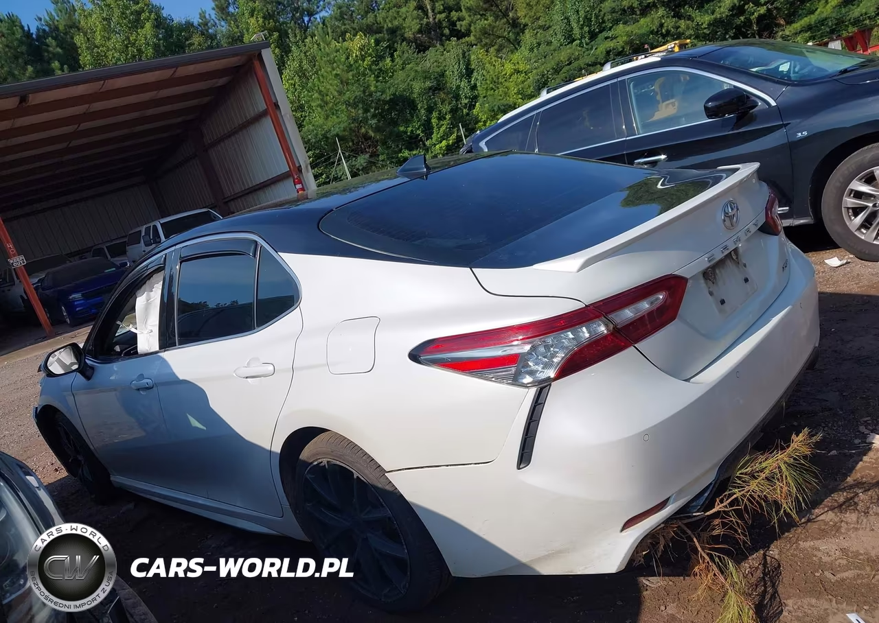 2018 Toyota Camry Xse VIN:4T1B61HK1JU049698 - 15