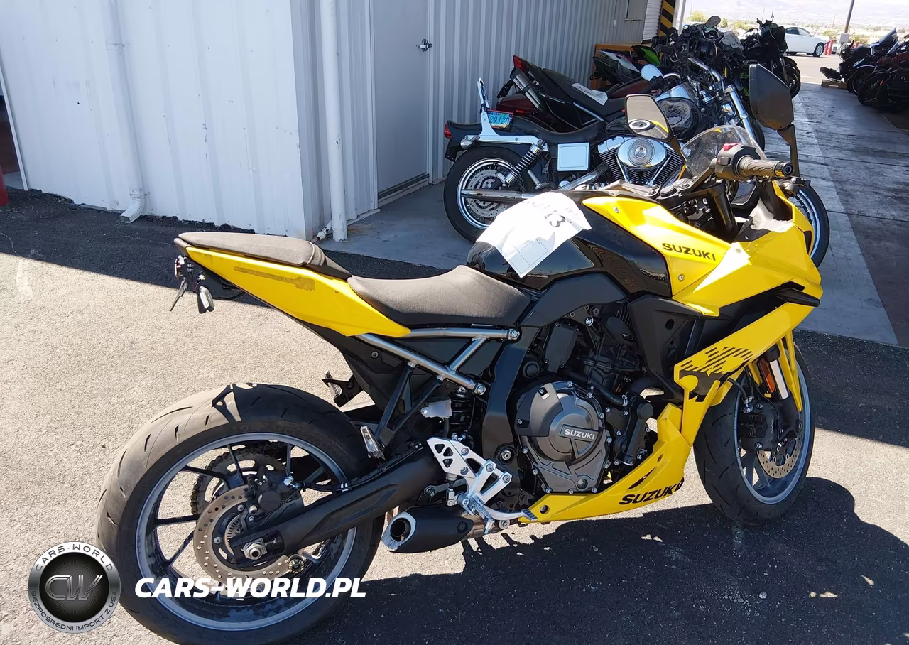 2025 Suzuki Gsx800 F VIN:JS1EM13B6S7100444 - 4