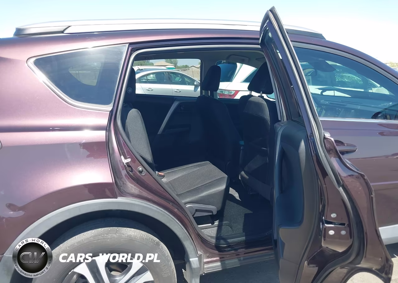 2018 Toyota Rav4 Le VIN:2T3ZFREV3JW515991 - 8