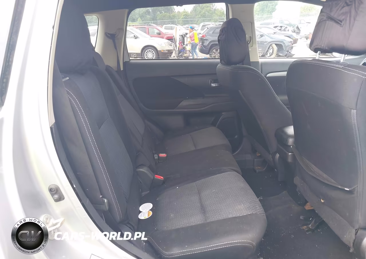 2018 Mitsubishi Outlander Se VIN:JA4AD3A37JJ000361 - 8