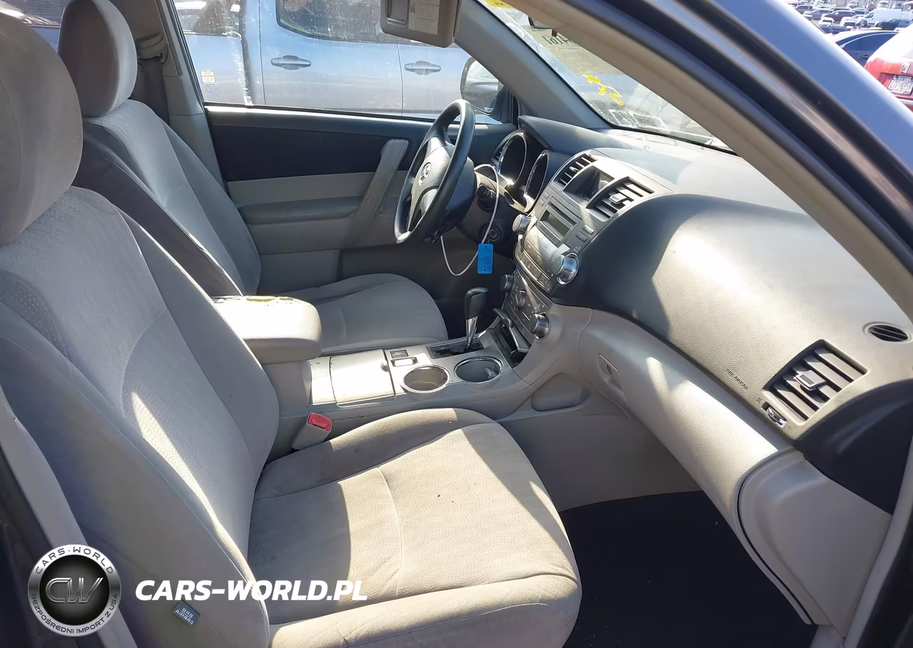 2011 Toyota Highlander Base V6 VIN:5TDBK3EH3BS079408 - 5