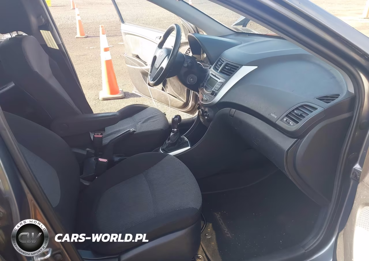 2013 Hyundai Accent Gs VIN:KMHCT5AE6DU084492 - 8