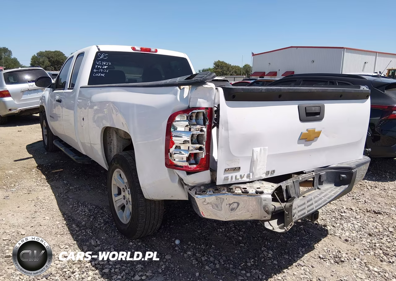 2011 Chevrolet Silverado 1500 Work Truck VIN:1GCRCPE07BZ384051 - 3