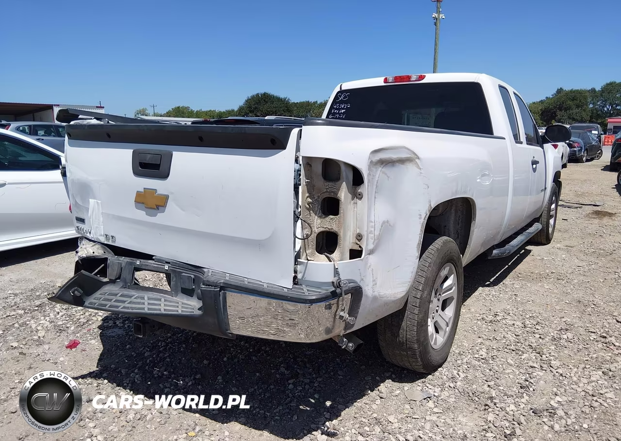 2011 Chevrolet Silverado 1500 Work Truck VIN:1GCRCPE07BZ384051 - 4