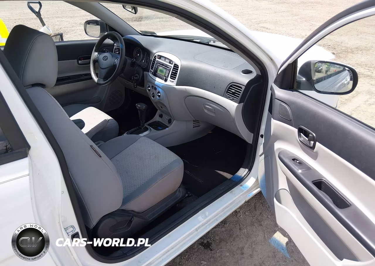 2011 Hyundai Accent Se VIN:KMHCN3AC6BU199233 - 5