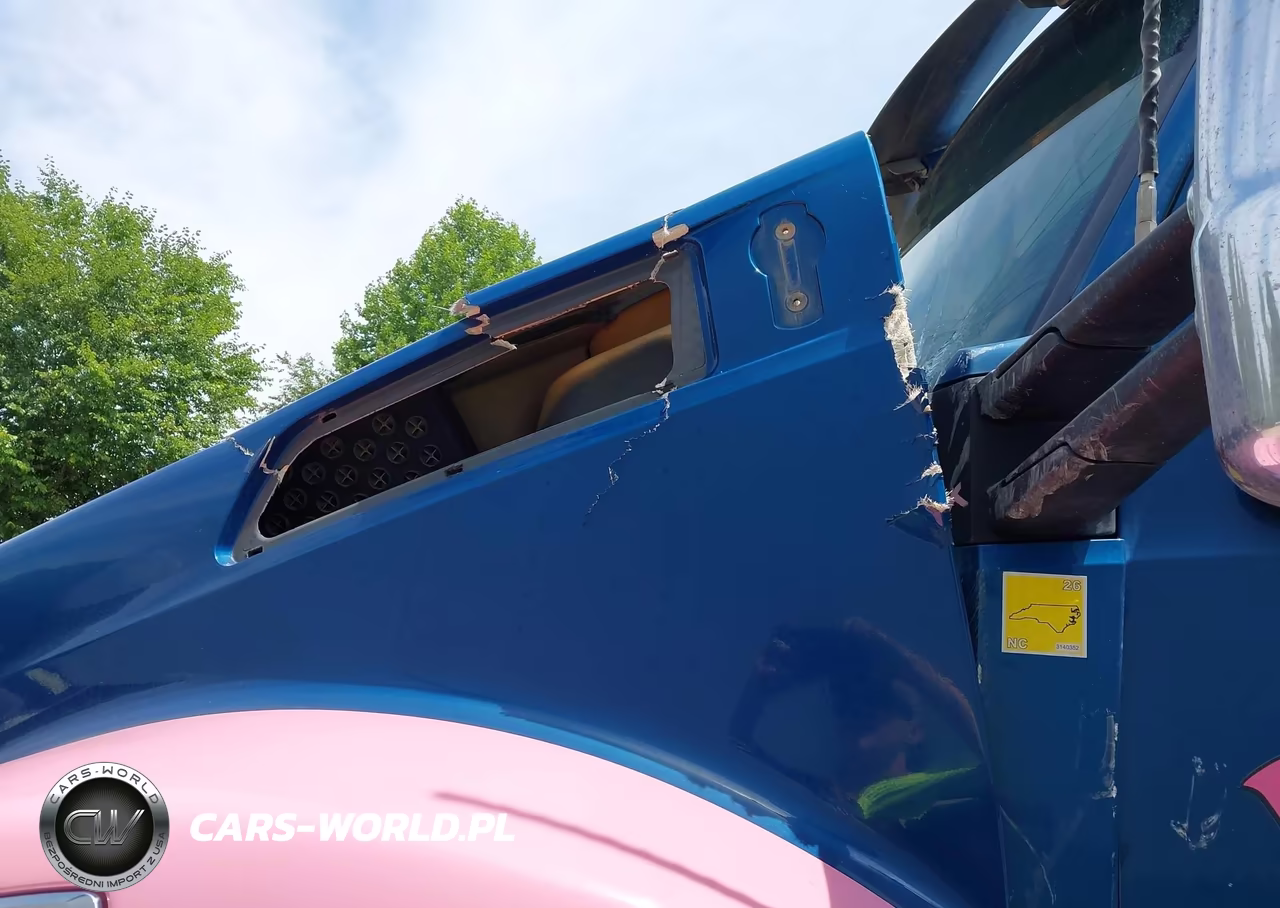 2020 Kenworth T880 VIN:1NKZXPTX9LJ404772 - 17