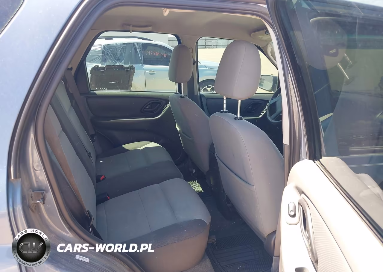 2005 Ford Escape Xls VIN:1FMYU92Z75KC72947 - 8