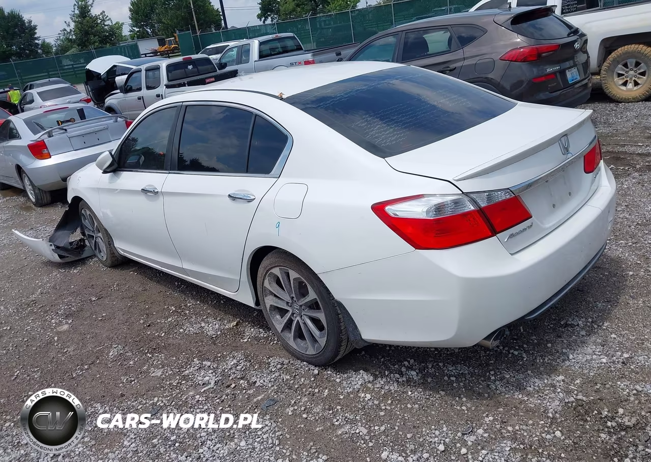 2015 Honda Accord Sport VIN:1HGCR2F5XFA258015 - 3