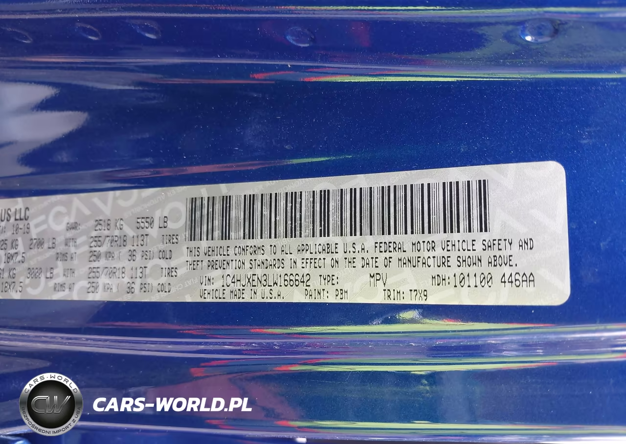 2020 Jeep Wrangler Unlimited Sahara 4X4 VIN:1C4HJXEN3LW166642 - 9