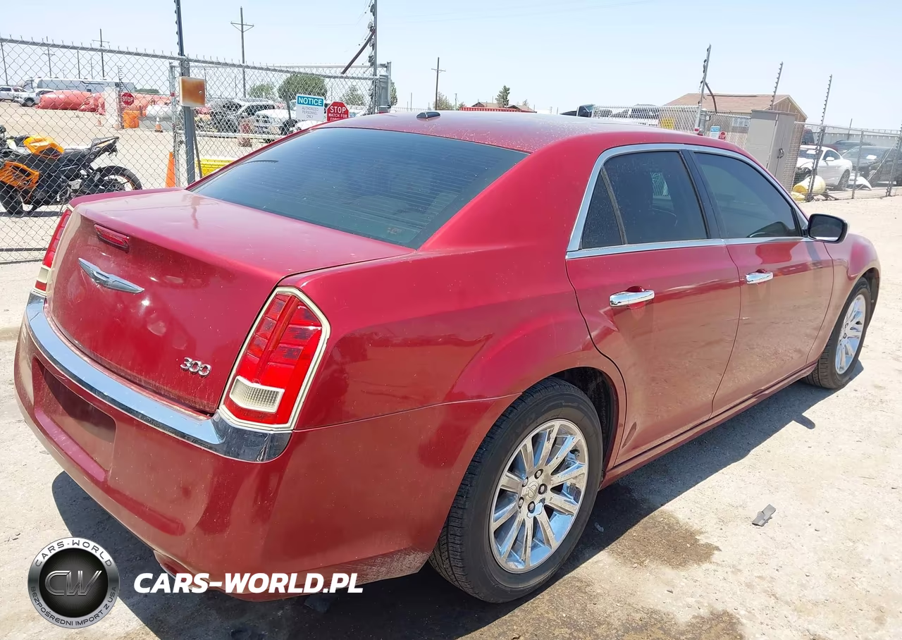2011 Chrysler 300 Limited VIN:2C3CA5CG6BH528922 - 4
