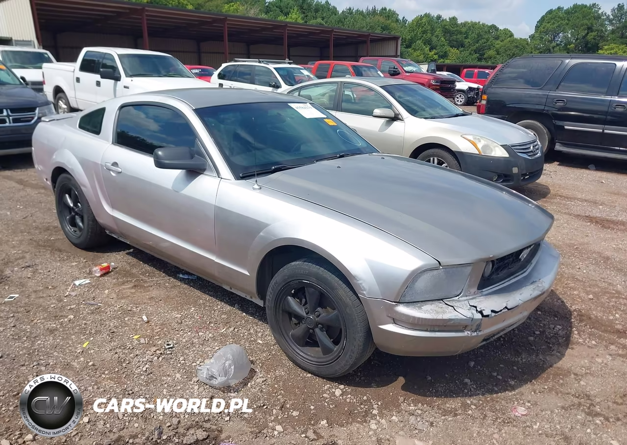 2008 Ford Mustang V6 Deluxe-V6 Premium – zdjęcie 1 z 11