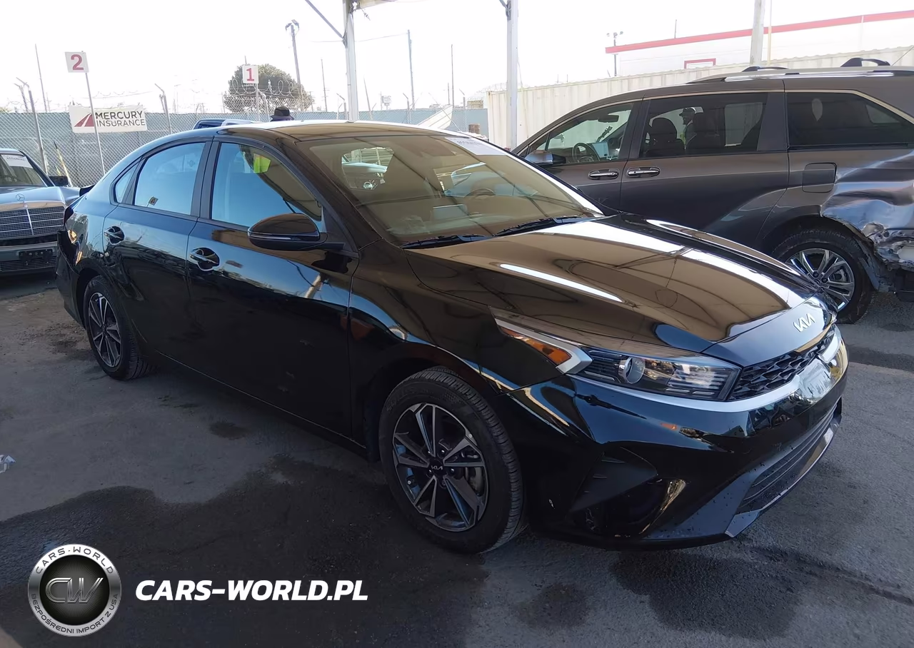 2024 Kia Forte Lxs – zdjęcie 1 z 16