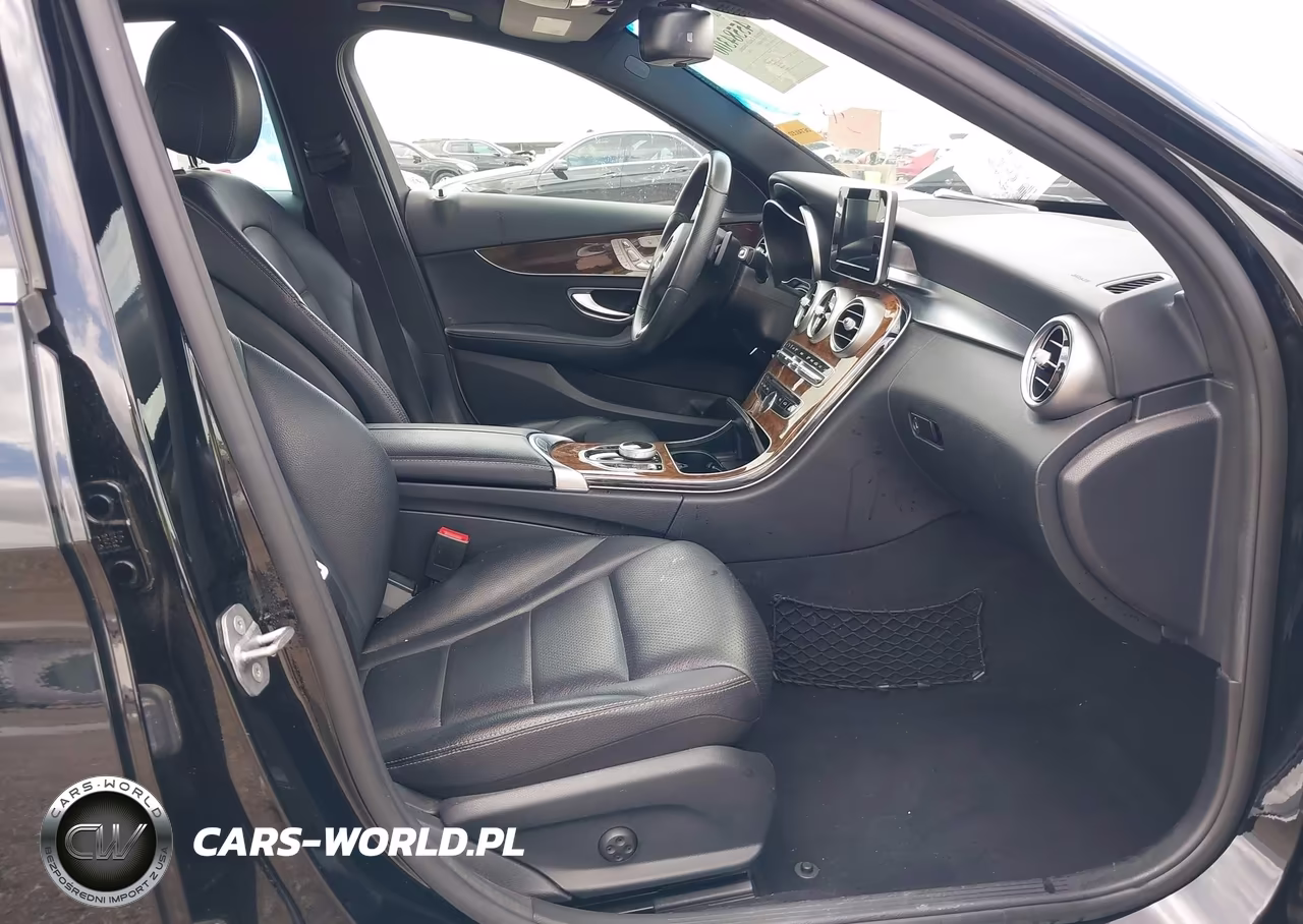 2018 Mercedes-Benz C 300 VIN:55SWF4JB5JU261156 - 5