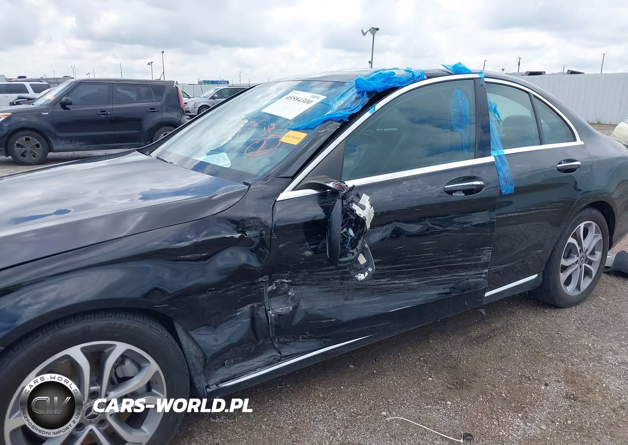2018 Mercedes-Benz C 300 VIN:55SWF4JB5JU261156 - 6