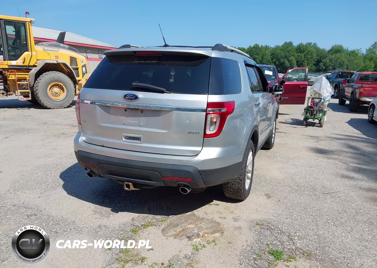 2013 Ford Explorer Xlt VIN:1FM5K8D84DGA27211 - 4