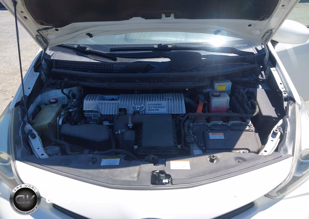 2015 Toyota Prius V Five VIN:JTDZN3EU7FJ037779 - 10