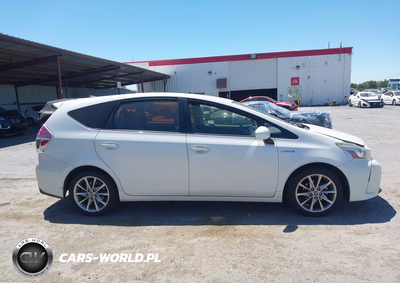 2015 Toyota Prius V Five VIN:JTDZN3EU7FJ037779 - 13