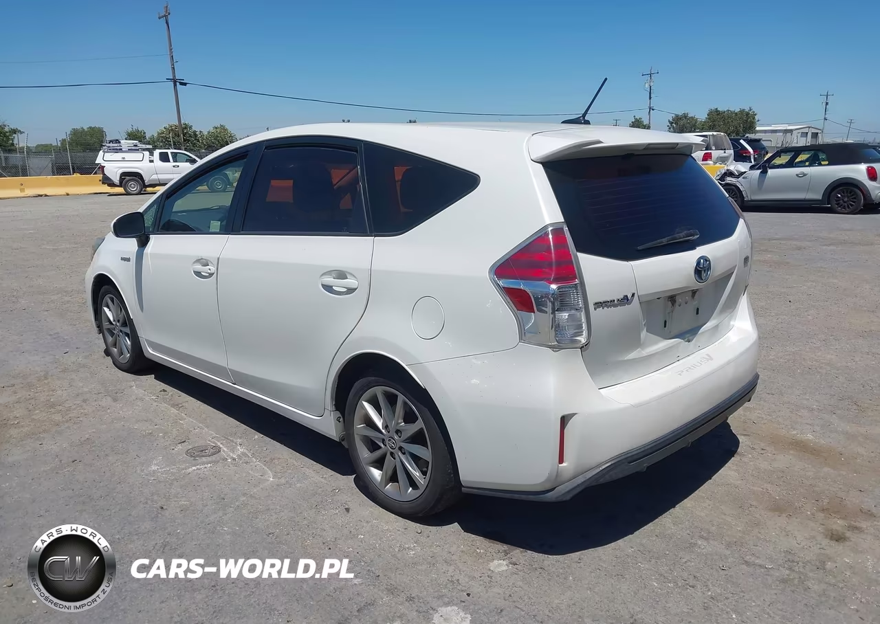 2015 Toyota Prius V Five VIN:JTDZN3EU7FJ037779 - 3
