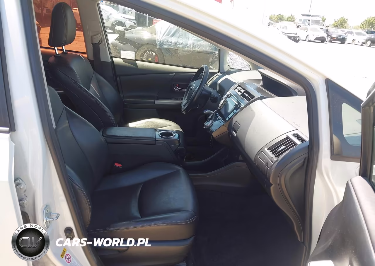 2015 Toyota Prius V Five VIN:JTDZN3EU7FJ037779 - 5