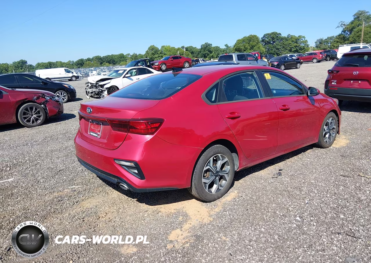 2021 Kia Forte Lxs VIN:3KPF24ADXME379664 - 4