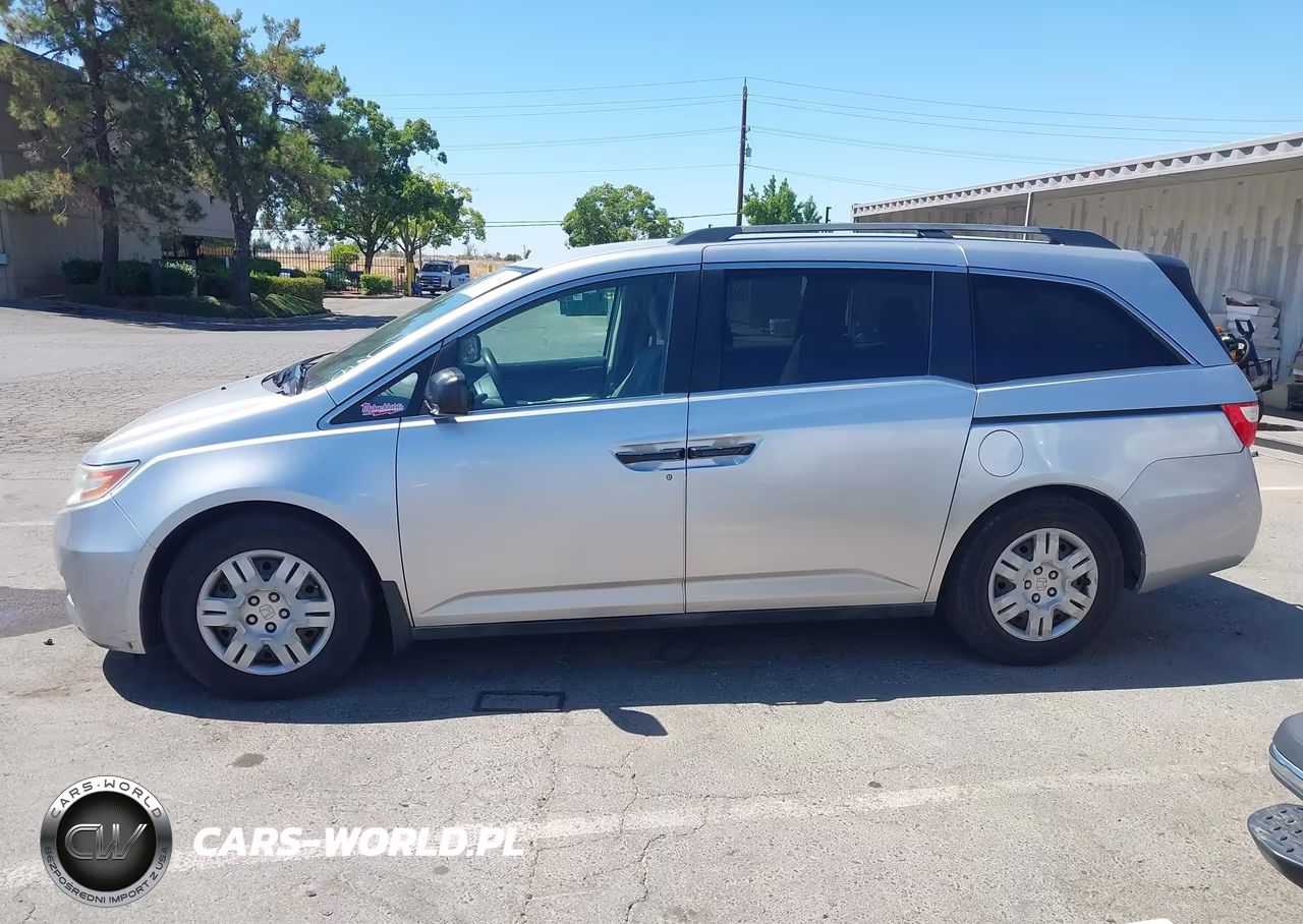 2011 Honda Odyssey Lx VIN:5FNRL5H2XBB053665 - 14