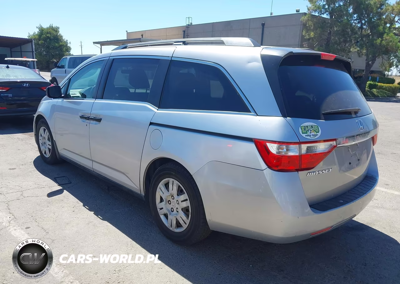 2011 Honda Odyssey Lx VIN:5FNRL5H2XBB053665 - 3