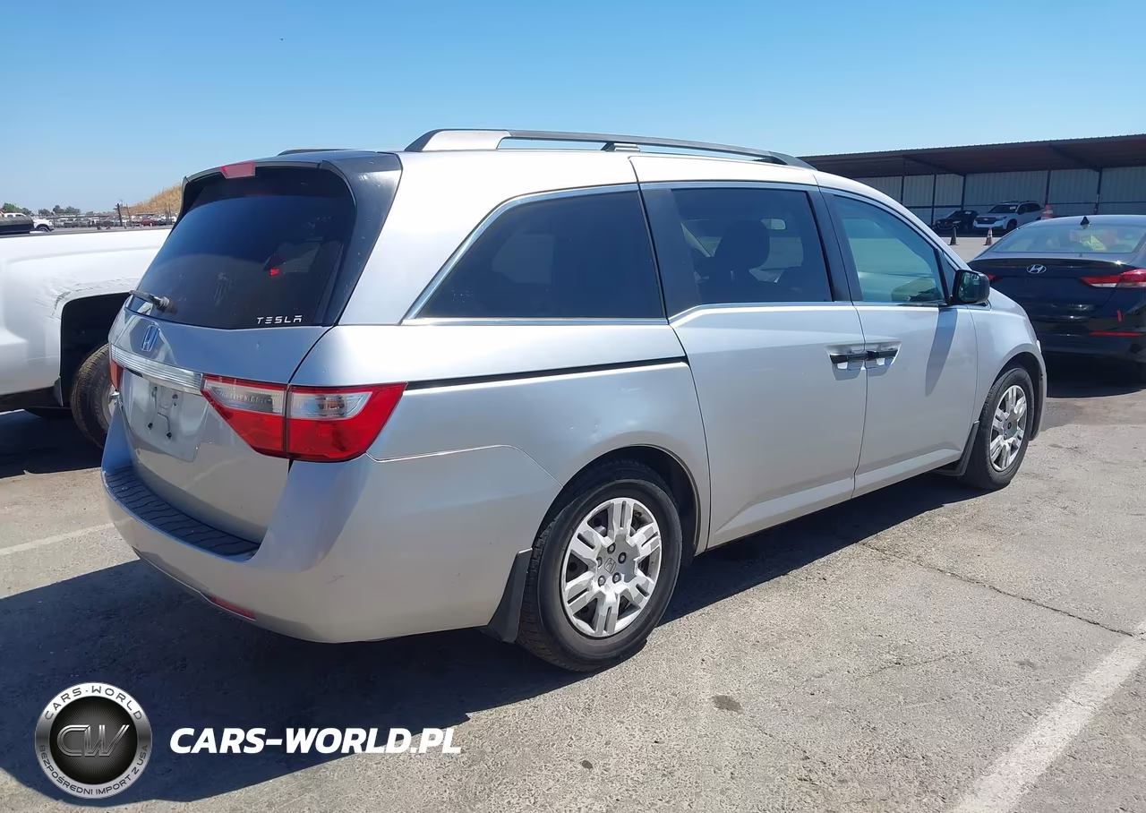2011 Honda Odyssey Lx VIN:5FNRL5H2XBB053665 - 4