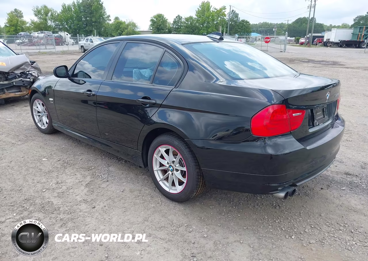 2010 BMW 328I xDrive VIN:WBAPK5C53AA652259 - 3