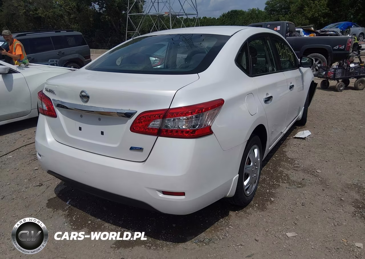 2014 Nissan Sentra S VIN:3N1AB7AP7EL680754 - 4