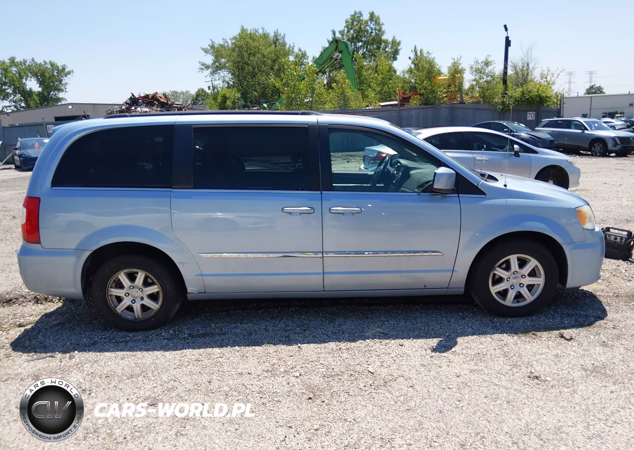 2013 Chrysler Town & Country Touring VIN:2C4RC1BG8DR544689 - 13