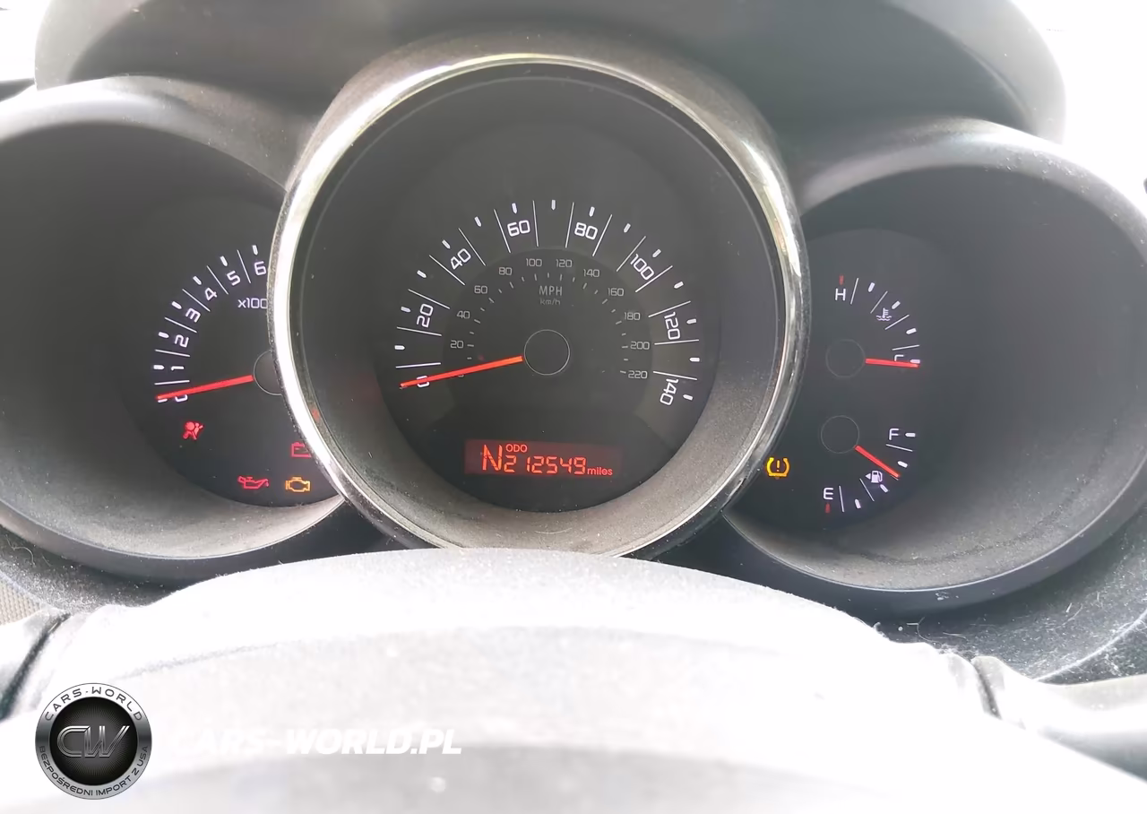 2011 Kia Soul + VIN:KNDJT2A26B7298149 - 16