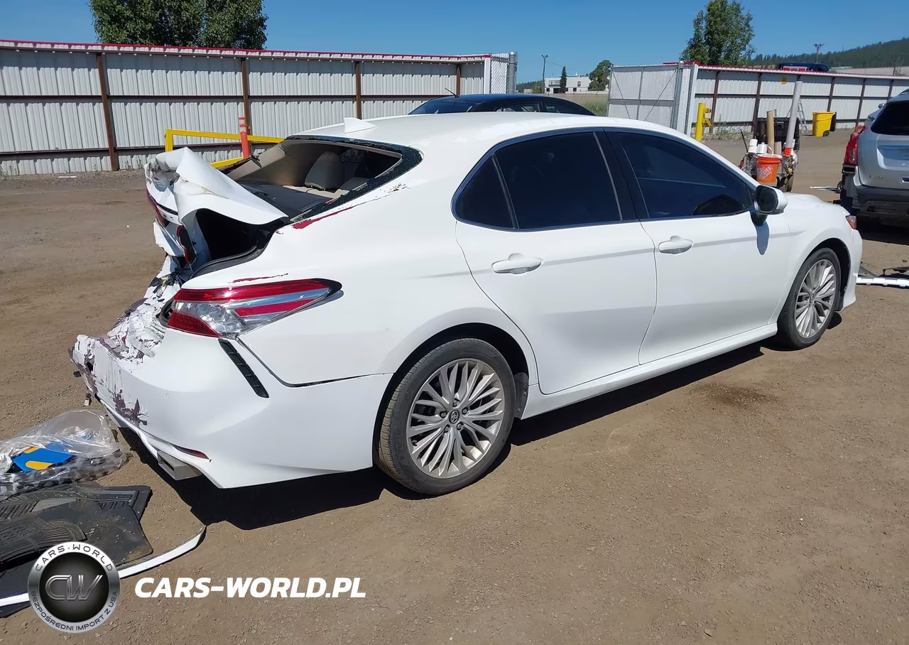 2018 Toyota Camry Xle VIN:4T1B11HK0JU507455 - 4