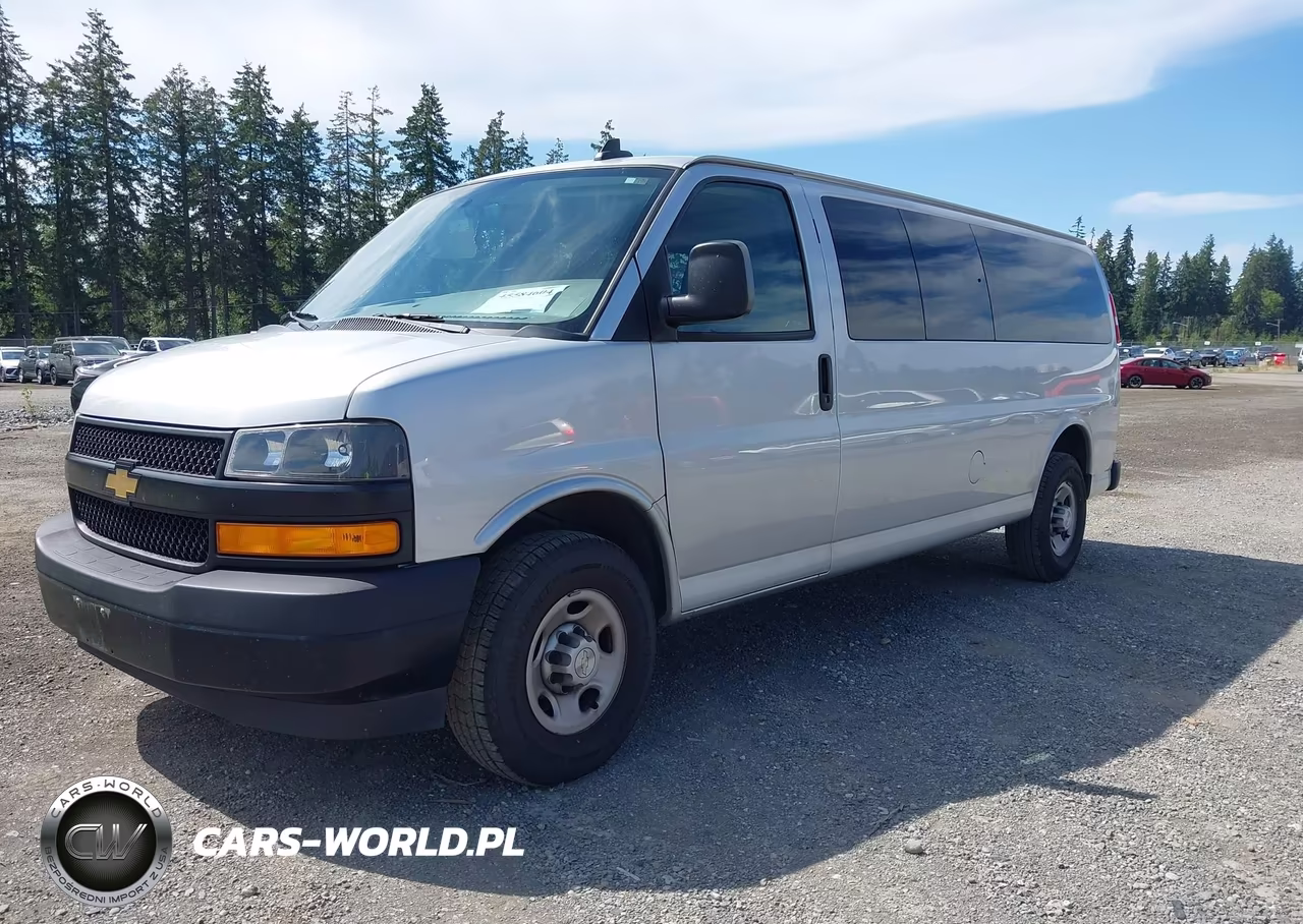 2020 Chevrolet Express Passenger Rwd 3500 Extended Wheelbase Ls VIN:1GAZGNFG7L1266952 - 2