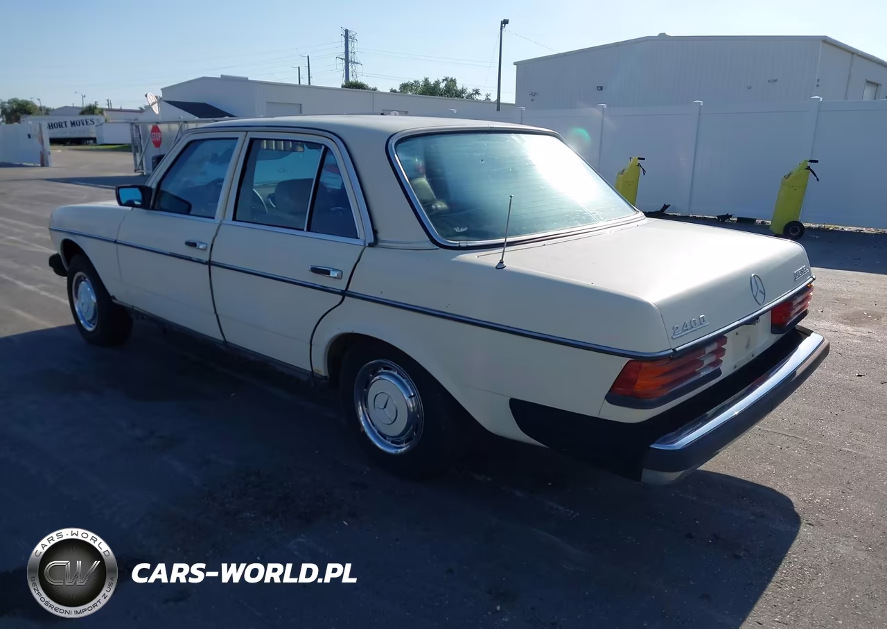 1982 Mercedes-Benz 240 D VIN:WDBAB23A4CB328303 - 3