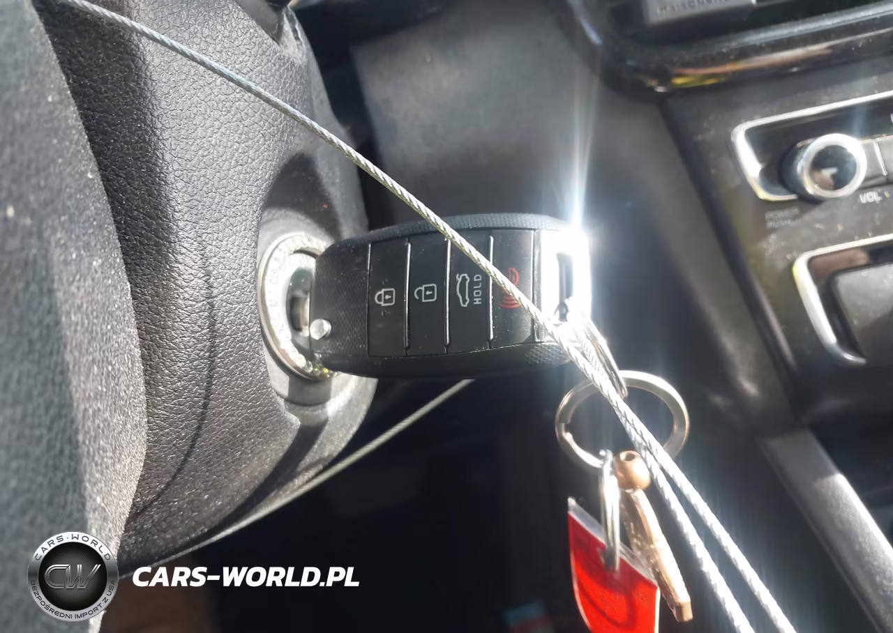 2018 Kia Optima S VIN:5XXGT4L30JG237039 - 11