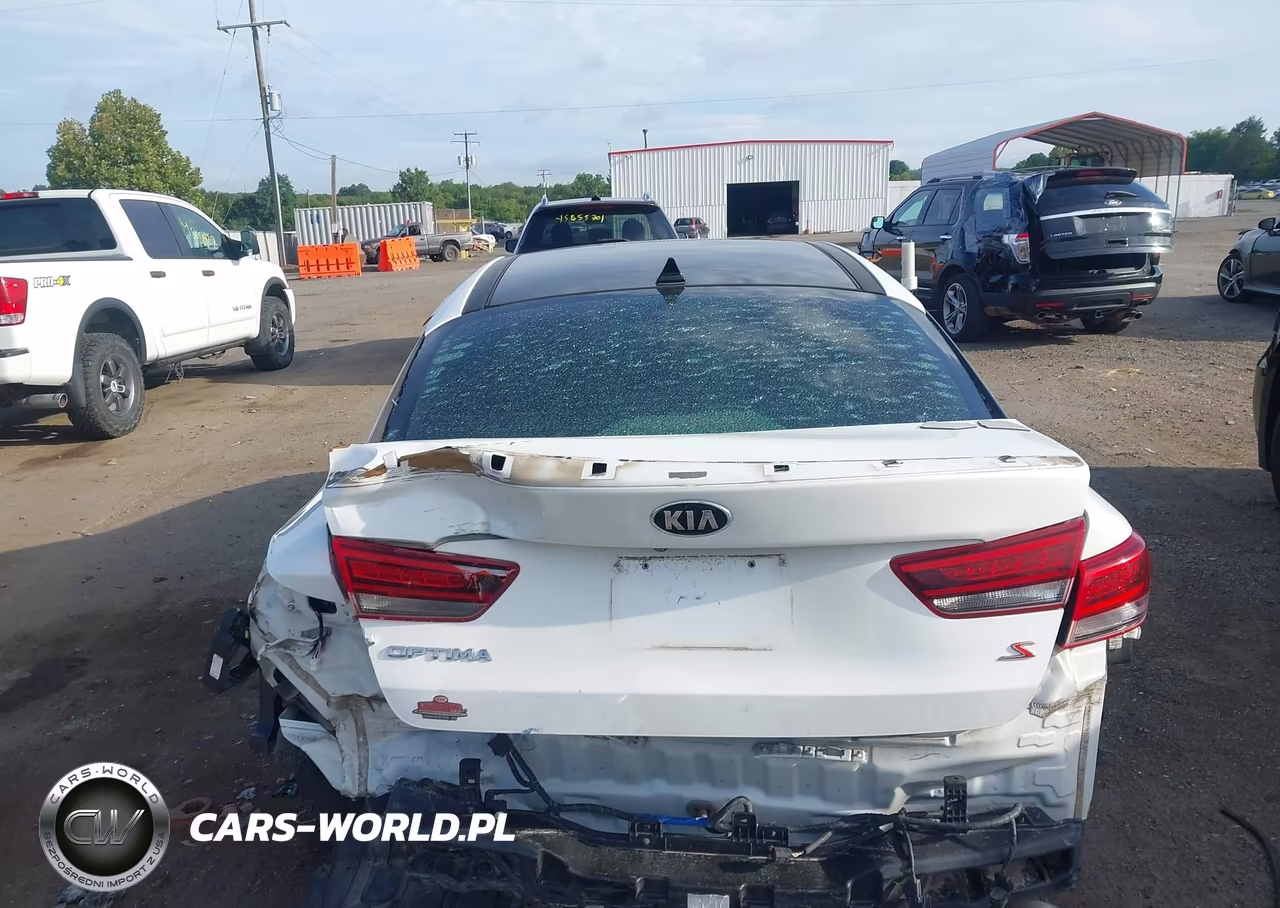 2018 Kia Optima S VIN:5XXGT4L30JG237039 - 16