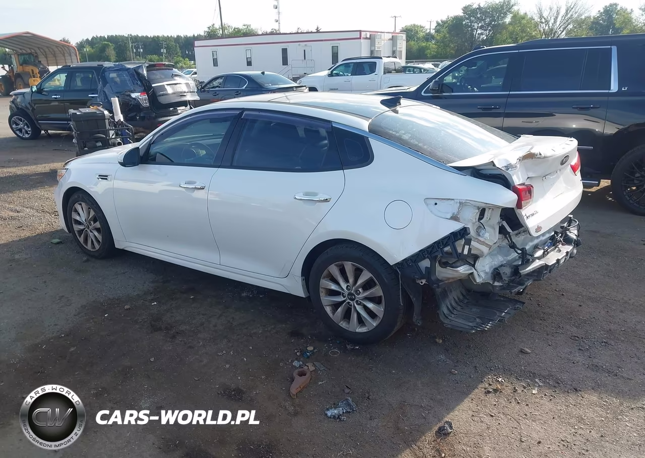 2018 Kia Optima S VIN:5XXGT4L30JG237039 - 3