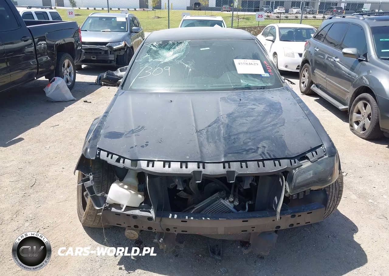 2013 Chrysler 300 300S VIN:2C3CCABG2DH599204 - 13
