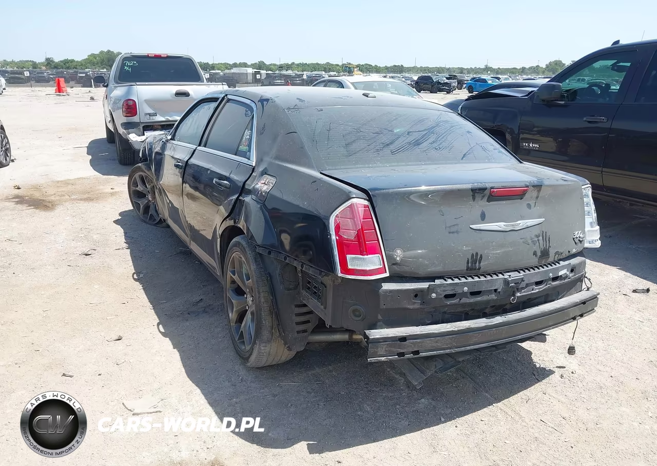 2013 Chrysler 300 300S VIN:2C3CCABG2DH599204 - 3