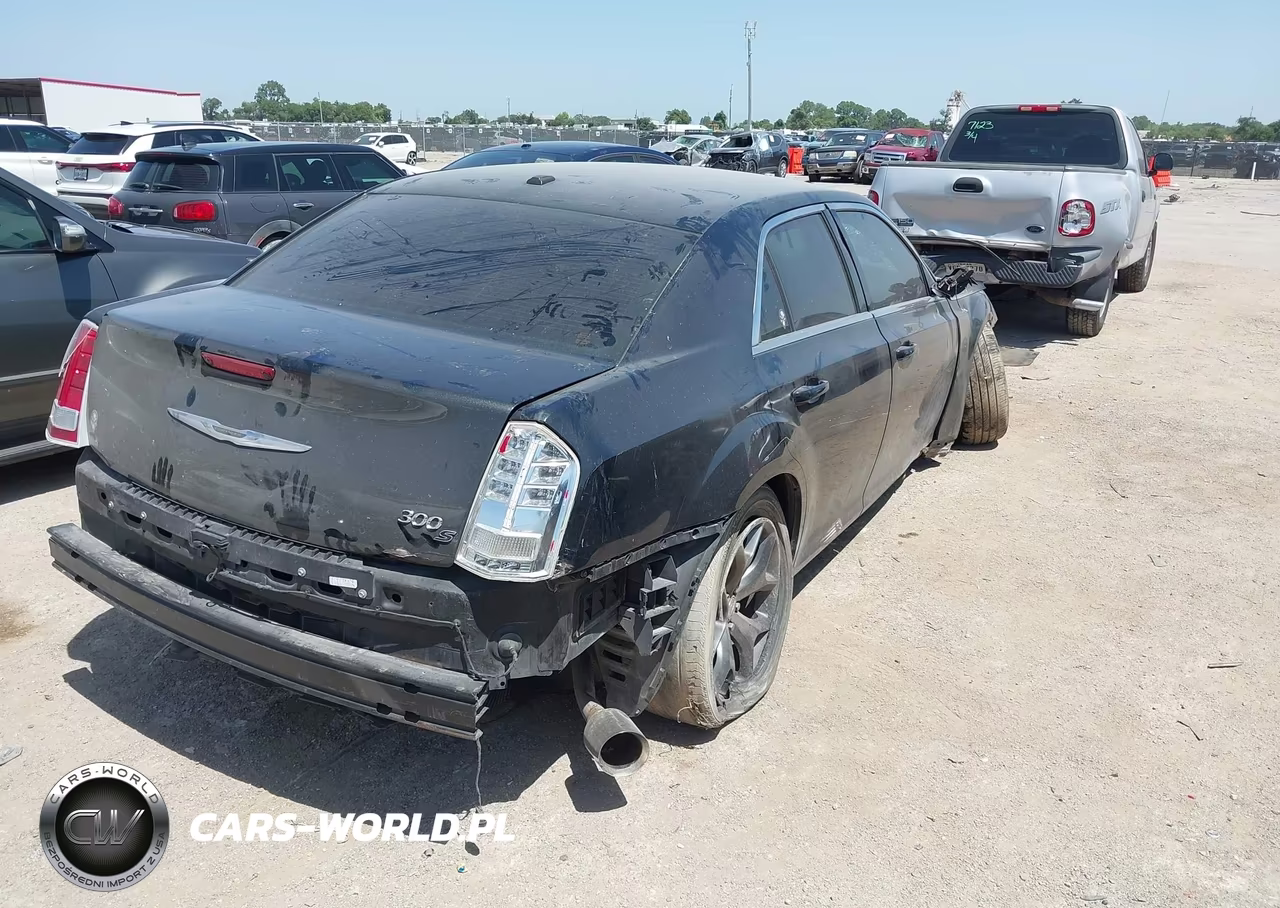 2013 Chrysler 300 300S VIN:2C3CCABG2DH599204 - 4