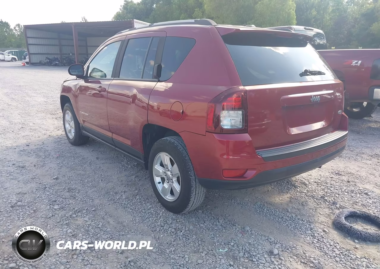 2016 Jeep Compass Latitude VIN:1C4NJCEA8GD666127 - 3